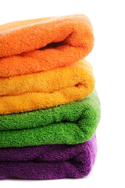 Stapel handdoeken geïsoleerd — Stockfoto