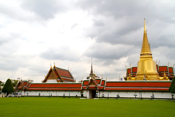 Wat phra kaew, gran palacio, Bangkok, Tailandia — Foto de Stock