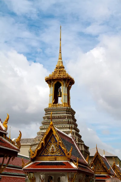 Detail van grote paleis in bangkok, thailand — Stockfoto