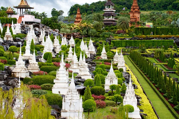 Nongnooch Trooppinen kasvitieteellinen puutarha, Pattaya — kuvapankkivalokuva