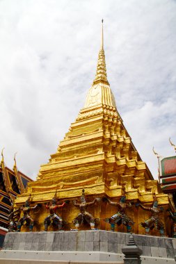 wat phra kaeo, grand palace (bangkok içinde muhteşem altın stupa