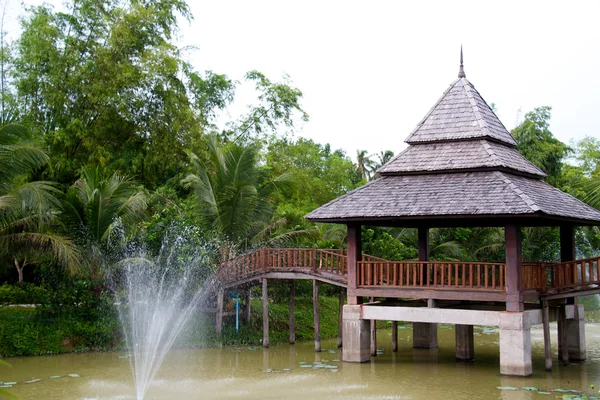 泰国建筑在河上 — 图库照片