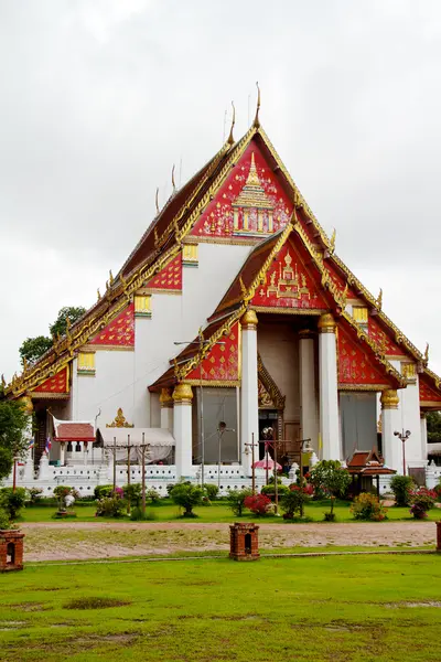 아유타야, 태국 궁전 와트 mongkolpraphitara 킹 — 스톡 사진