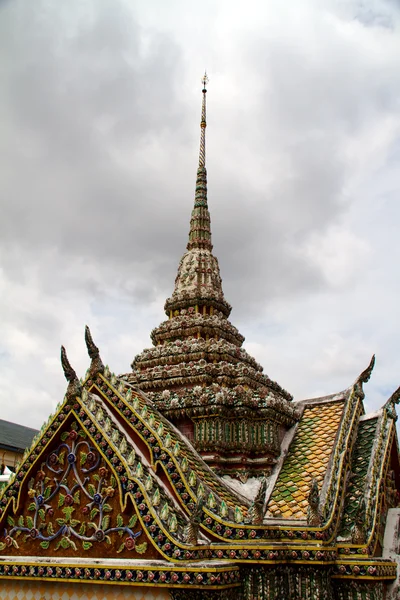 タイ、バンコクの壮大な宮殿の詳細 — ストック写真