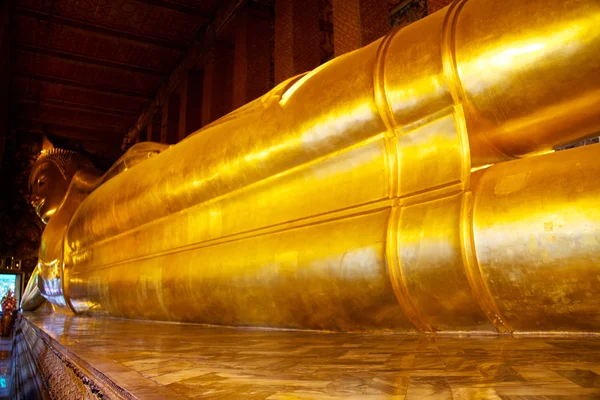 Liegender Buddha, Wat Pho, Bangkok, Thailand — Stockfoto