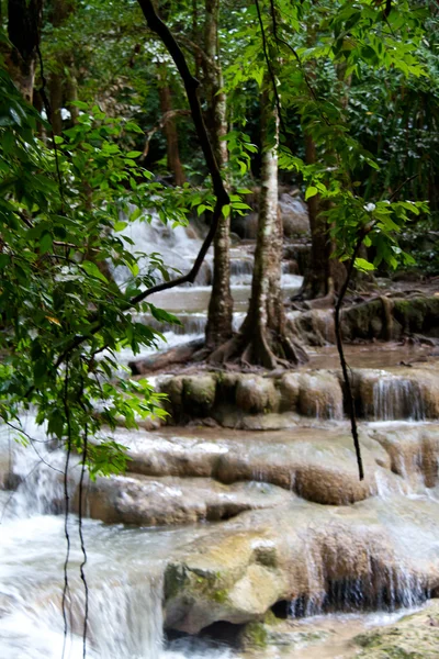 Wodospad Erawan, Kanchanaburi, Tajlandia — Zdjęcie stockowe