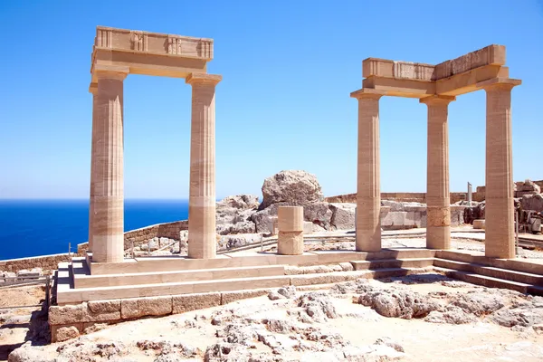 Ruinen eines antiken Tempels — Stockfoto