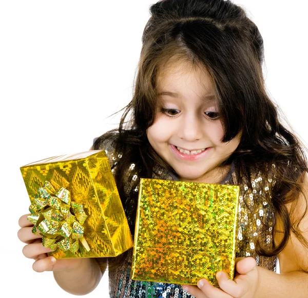 Χαριτωμένο κορίτσι με ένα δώρο — Φωτογραφία Αρχείου