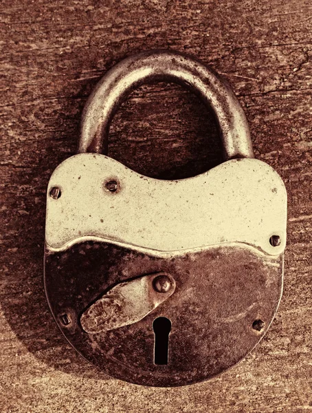 老旧生锈的挂锁 — 图库照片