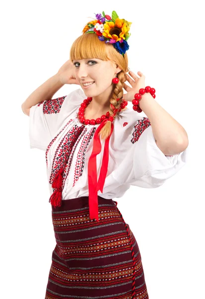 Aantrekkelijke vrouw draagt Oekraïense nationale jurk — Stockfoto