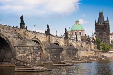 Prag'da Karlov veya charles Köprüsü