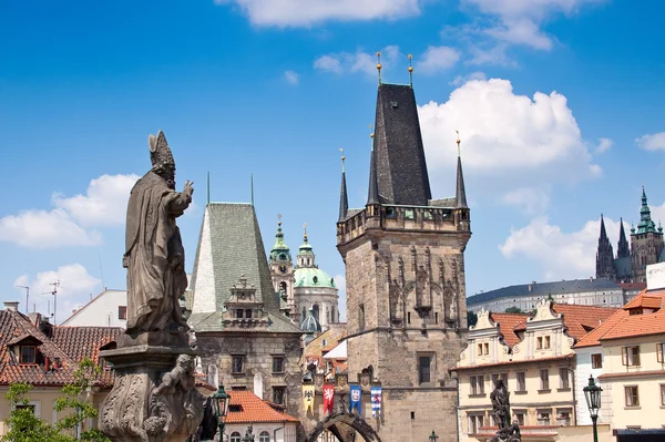 Karlov of charles brug in Praag — Stockfoto