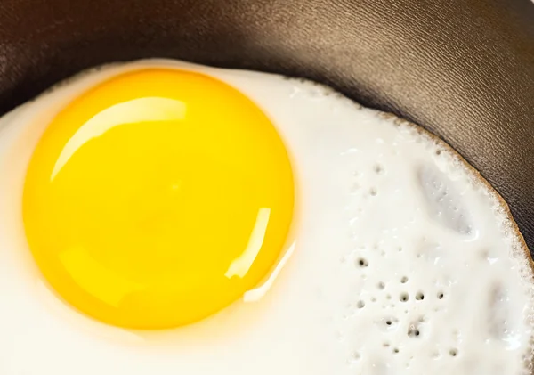 Fried eggs close up — Stock Photo, Image