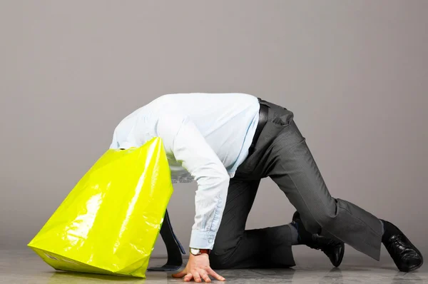 Looking into green bag — Stock Photo, Image