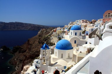 oia, santorini cupolas