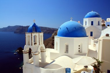 oia, santorini cupolas