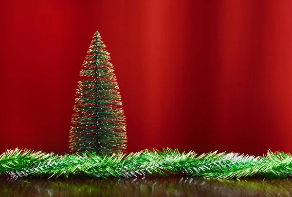 Dekorativa konstgjorda julgran — Stockfoto