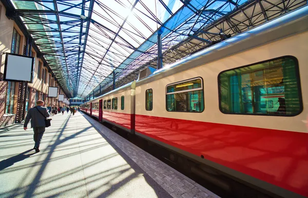 Dworzec kolejowy w Helsinkach w Finlandii — Zdjęcie stockowe