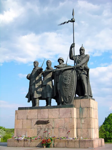 Monument to the Defenders of Chernigiv, Ukraine — Stock Photo, Image
