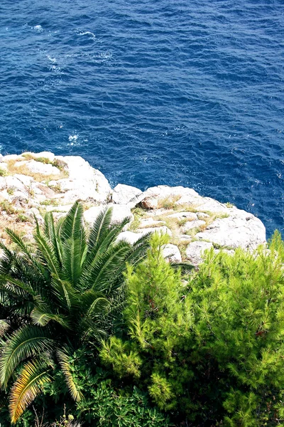 Мальовничим видом на Адріатичне море — стокове фото