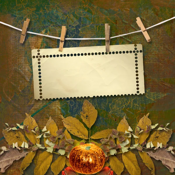 Гранж дизайн бумаги в стиле скрапбукинга с рамкой и осенью — стоковое фото
