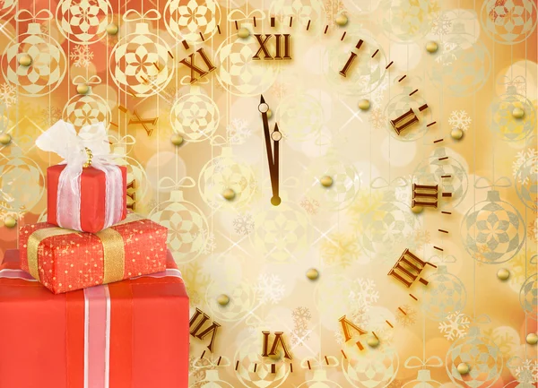 Cajas de regalo navideñas decoradas con lazos y cintas en el brillante —  Fotos de Stock