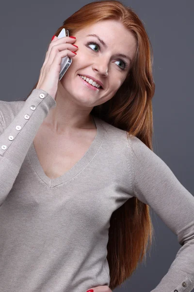 快乐的女人式电话 — 图库照片