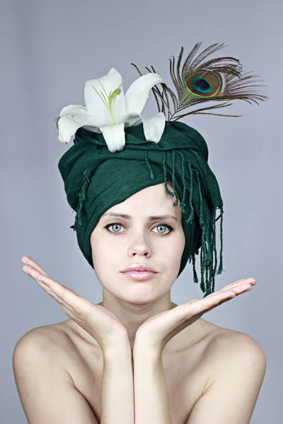 Model in a headdress — Stock Photo, Image