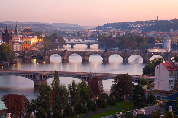 Vista na Ponte Charles e rio Vltava — Fotografia de Stock