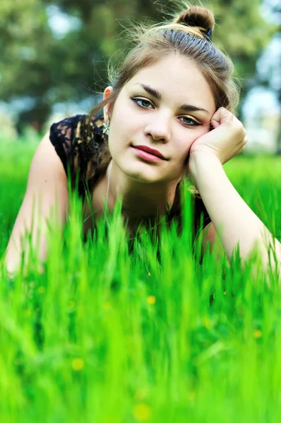 Elegant girl on the meadow — Stock Fotó