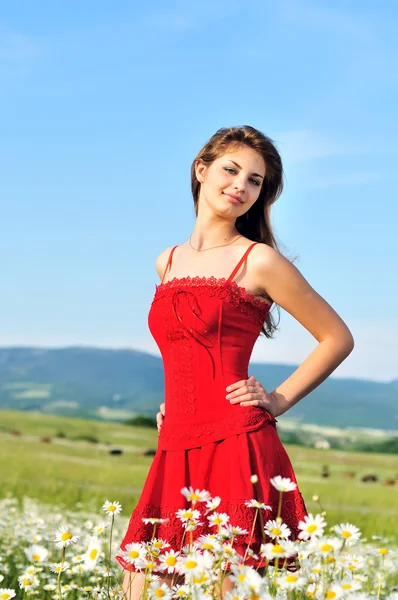 Chica en vestido rojo —  Fotos de Stock