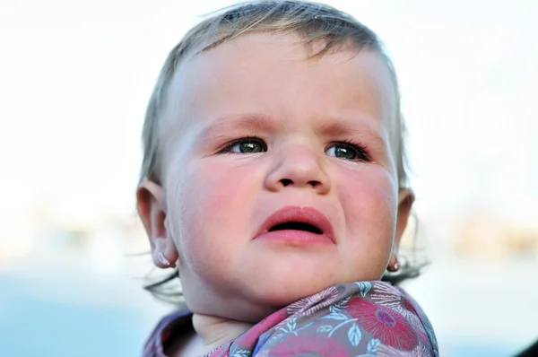 Chorando bebê menina — Fotografia de Stock