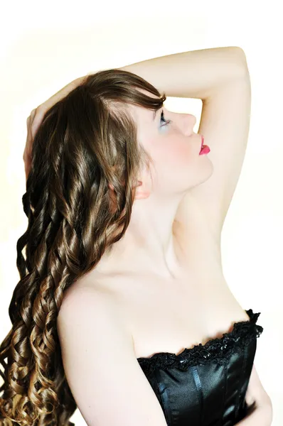 Kręcone dziewczyna długowłosy — Zdjęcie stockowe