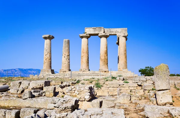 Ruiny chrámu v Korintu, Řecko — Stock fotografie