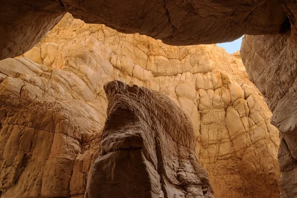 Пустельний каньйон або печера — стокове фото