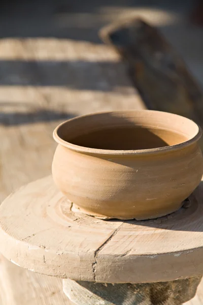 Vecchio vaso di argilla — Foto Stock