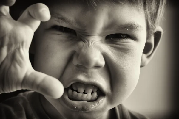 Malý chlapec v hněvu — Stock fotografie
