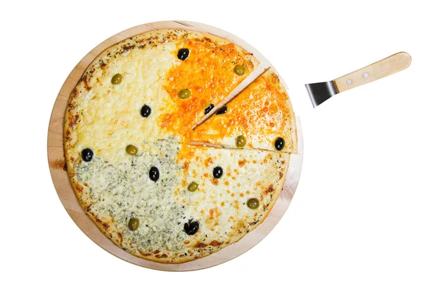 Čtyři sýrová pizza — Stock fotografie