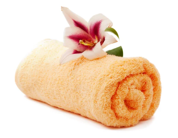 Лили и полотенце — стоковое фото