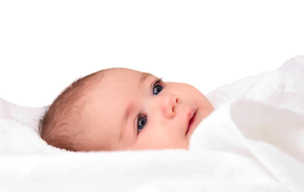 Recém-nascido na toalha — Fotografia de Stock