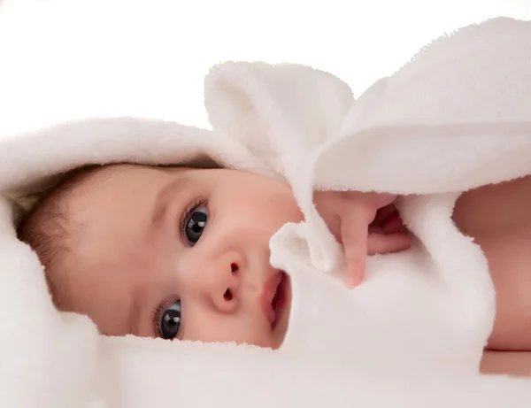 Nouveau-né dans la serviette — Photo