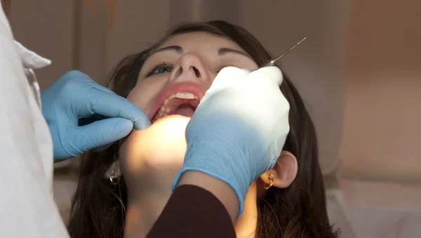 Dental treatment — Stock Photo, Image