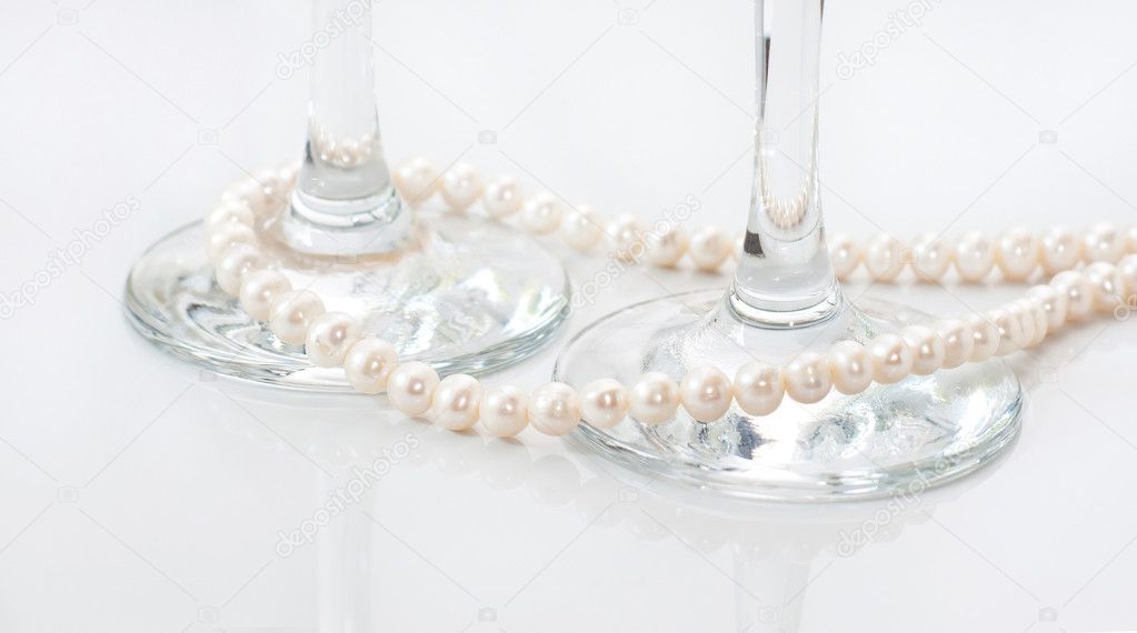 Two glasses and pearls