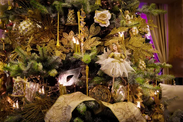 Decoration on the christmas tree — Stock Photo, Image