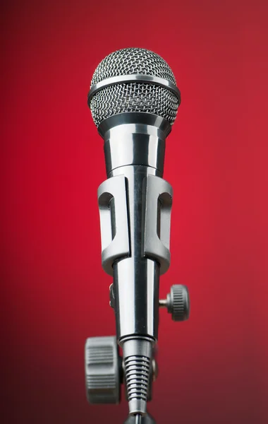 Zvukový mikrofon na pozadí — Stock fotografie