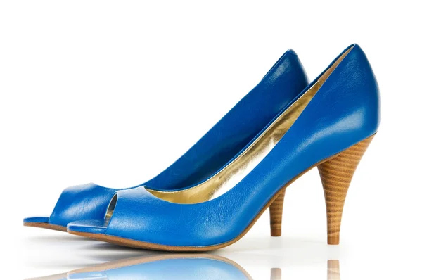 Elegantes zapatos azules en el blanco —  Fotos de Stock