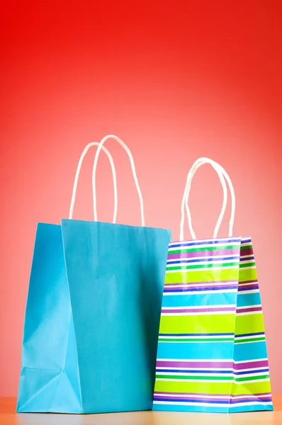 Shopping koncept med väskor — Stockfoto