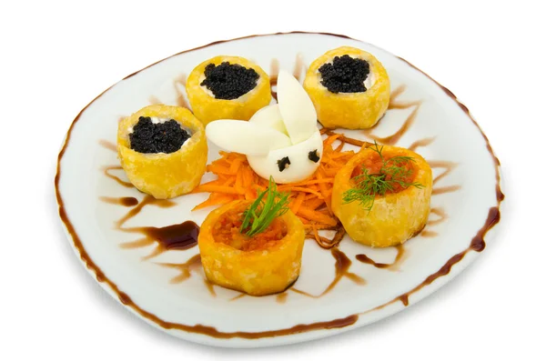 Black caviar served on bread — Stock Photo, Image