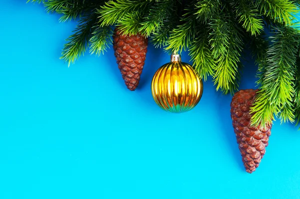 Árbol de abeto y decoración de Navidad —  Fotos de Stock
