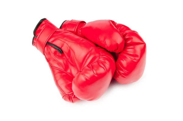 Rode bokshandschoenen geïsoleerd op wit — Stockfoto